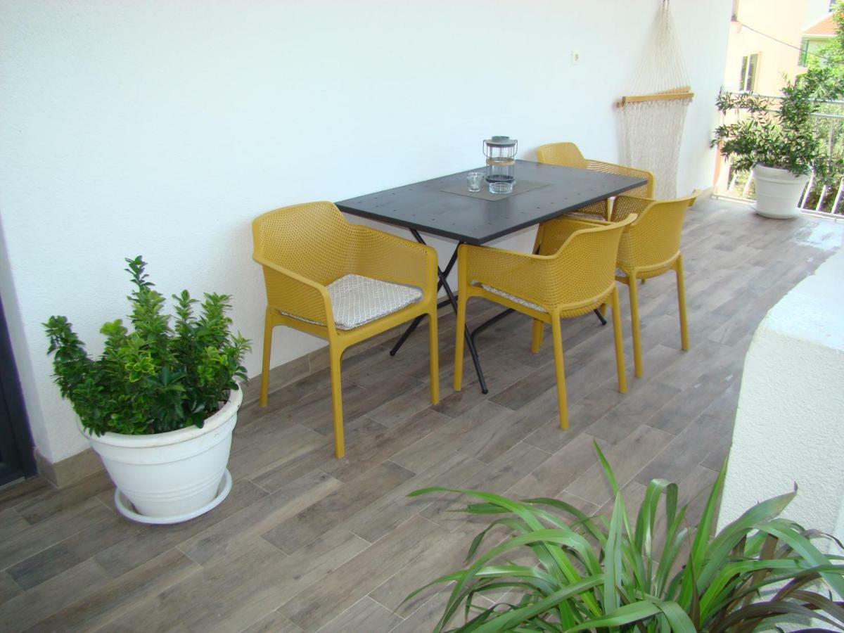 Apartment Luka Tucepi Exterior photo